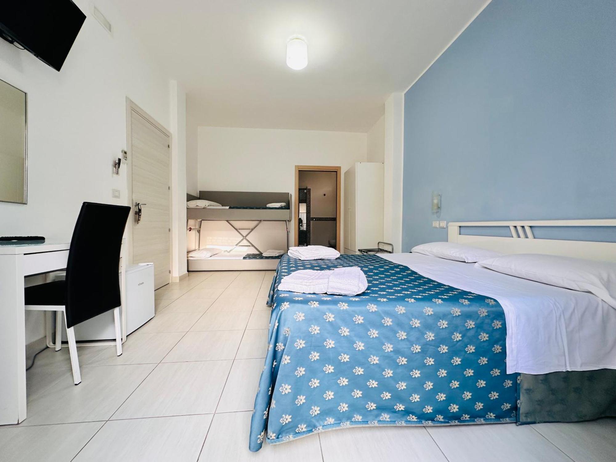 Maniel Beach Hotel Летоянни Экстерьер фото
