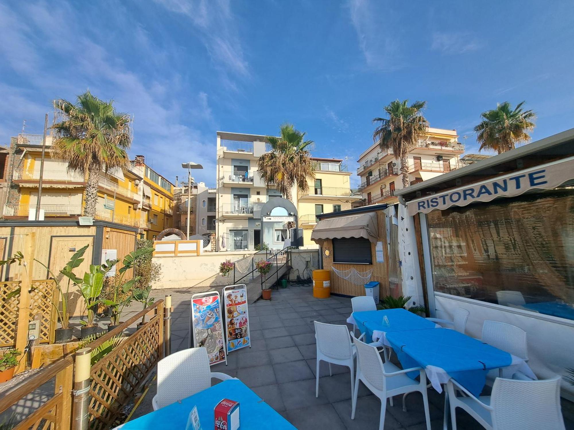 Maniel Beach Hotel Летоянни Экстерьер фото