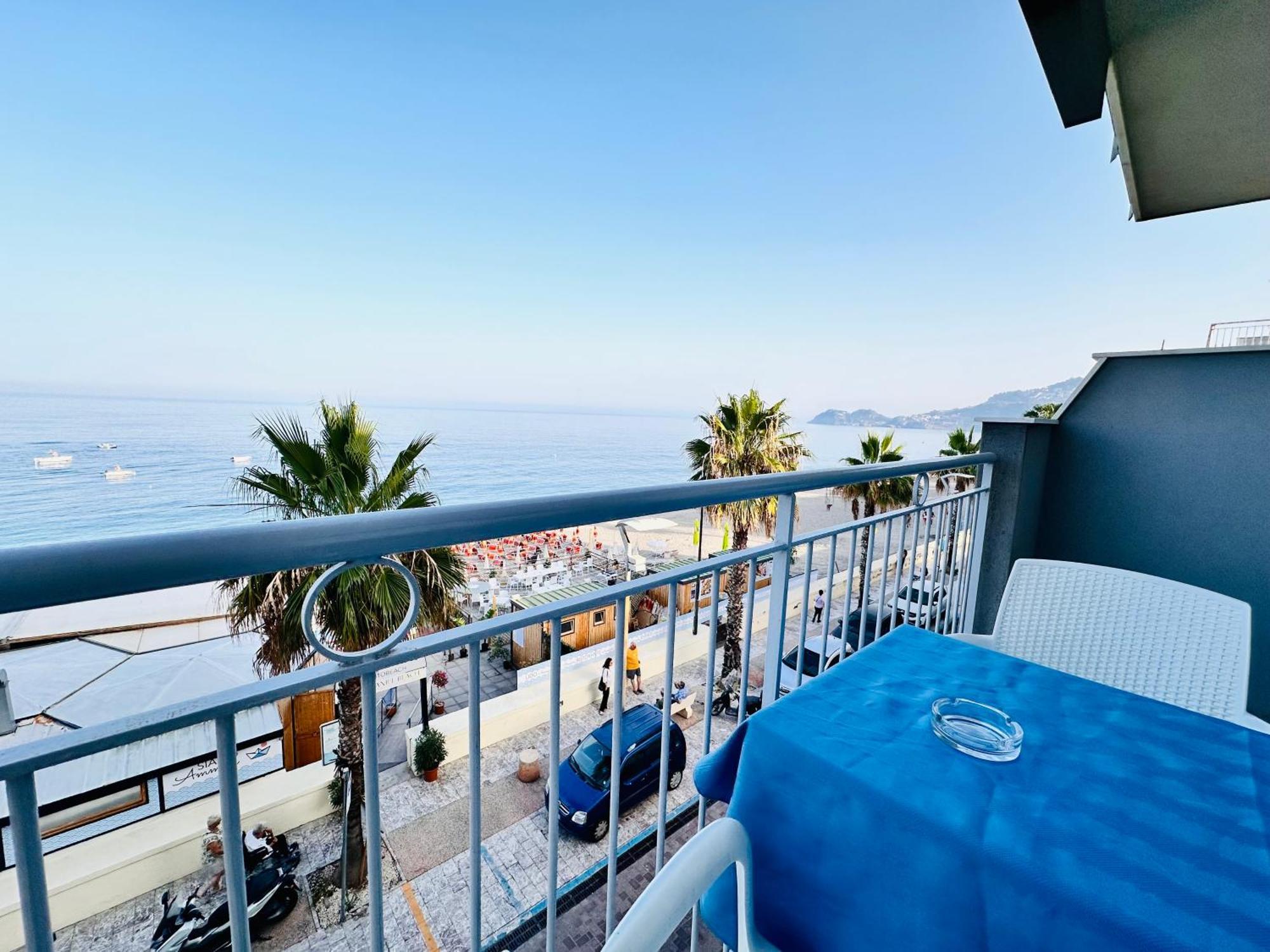 Maniel Beach Hotel Летоянни Экстерьер фото