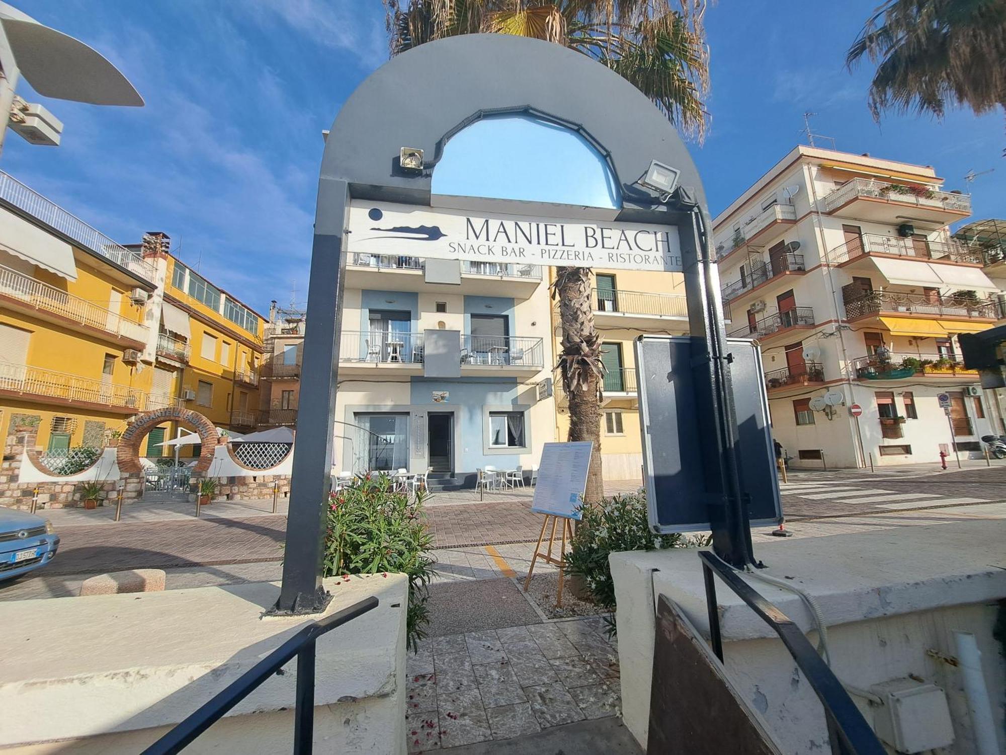 Maniel Beach Hotel Летоянни Экстерьер фото