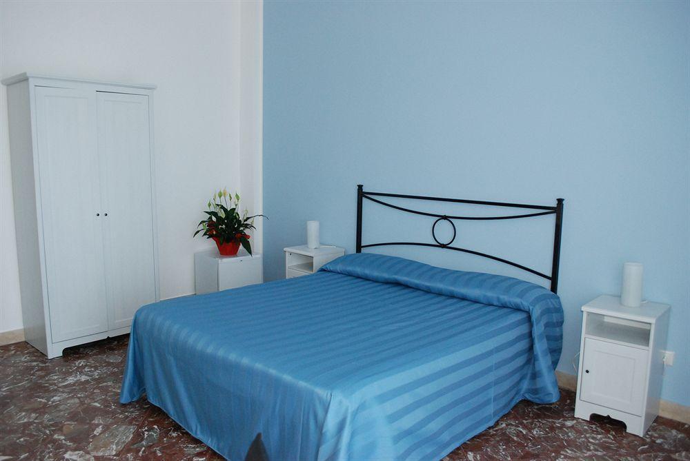 Maniel Beach Hotel Летоянни Экстерьер фото