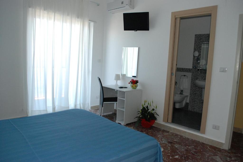 Maniel Beach Hotel Летоянни Номер фото
