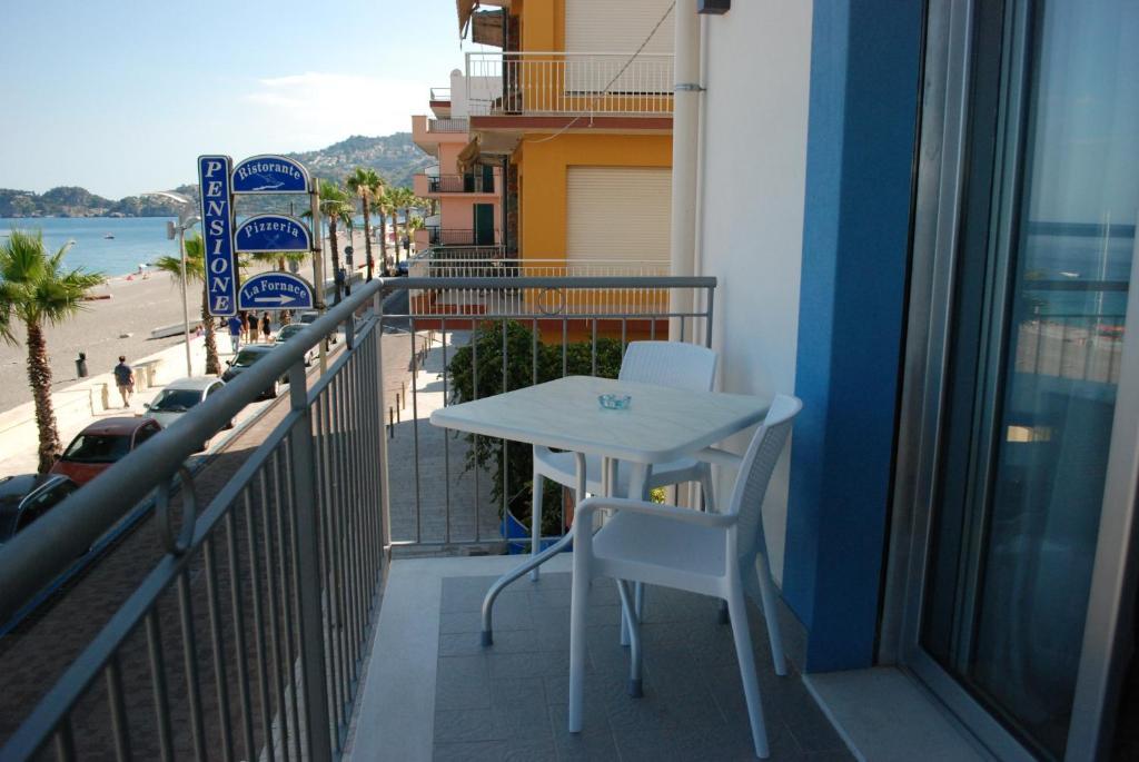 Maniel Beach Hotel Летоянни Номер фото