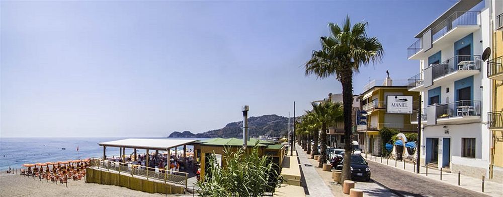 Maniel Beach Hotel Летоянни Экстерьер фото